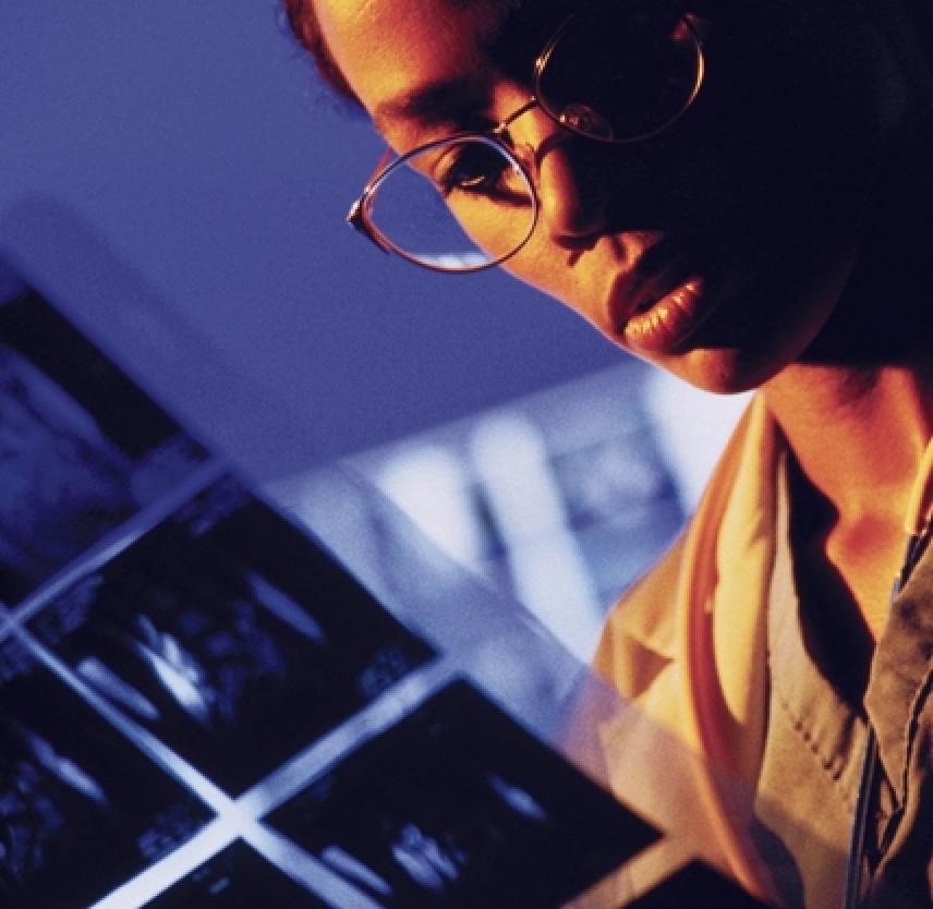 Â¿QuÃ© complicaciones inmediatas posteriores al trauma pueden ocurrir con traumatismo cerebral?