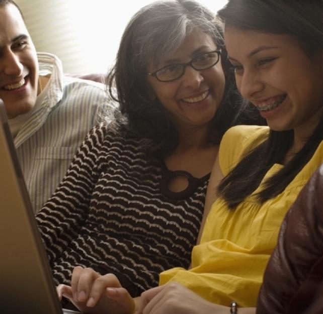 Helping Teens with TBI Use Social Media Appropriately